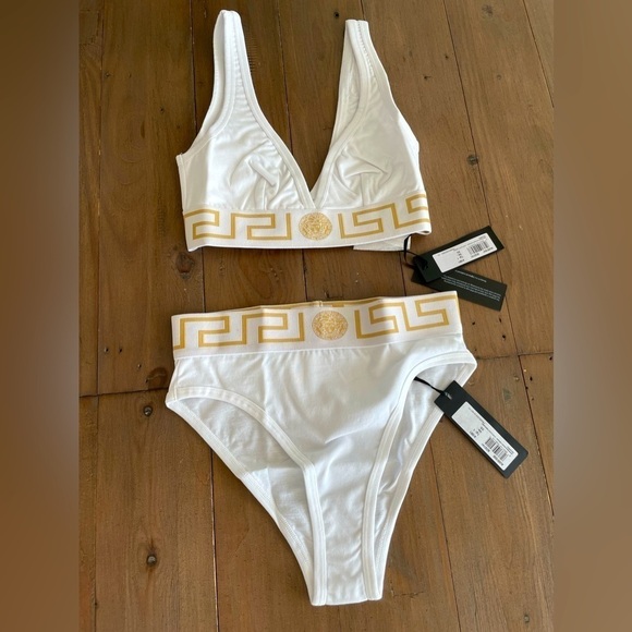 Versace Greca border lingerie set in white NWT - Picture 4 of 9